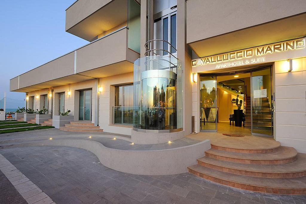 Hotel & Residence Cavalluccio Marino リミニ エクステリア 写真